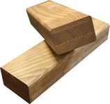 Holz für Terrassen Unterkonstruktion aus widerstandsfähigem Lärchenholz. Top Qualität - Top Preise.